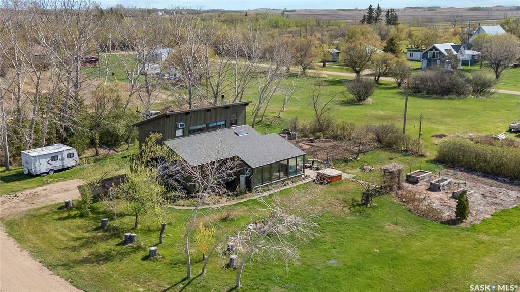 Property Photo: 17 Oak Street SK S0M 2S0