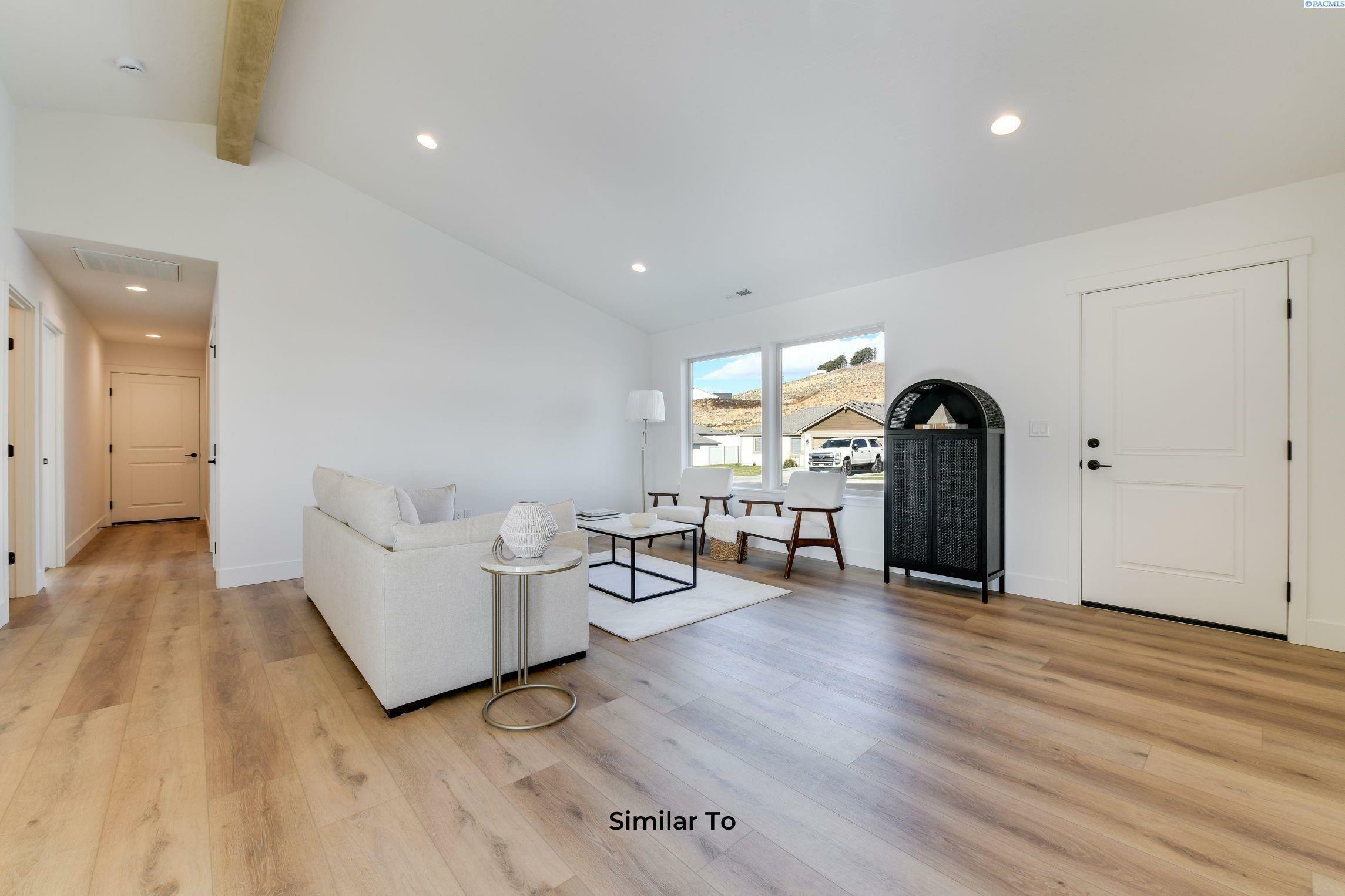 Property Photo: 6327 W 28th Ave WA 99338