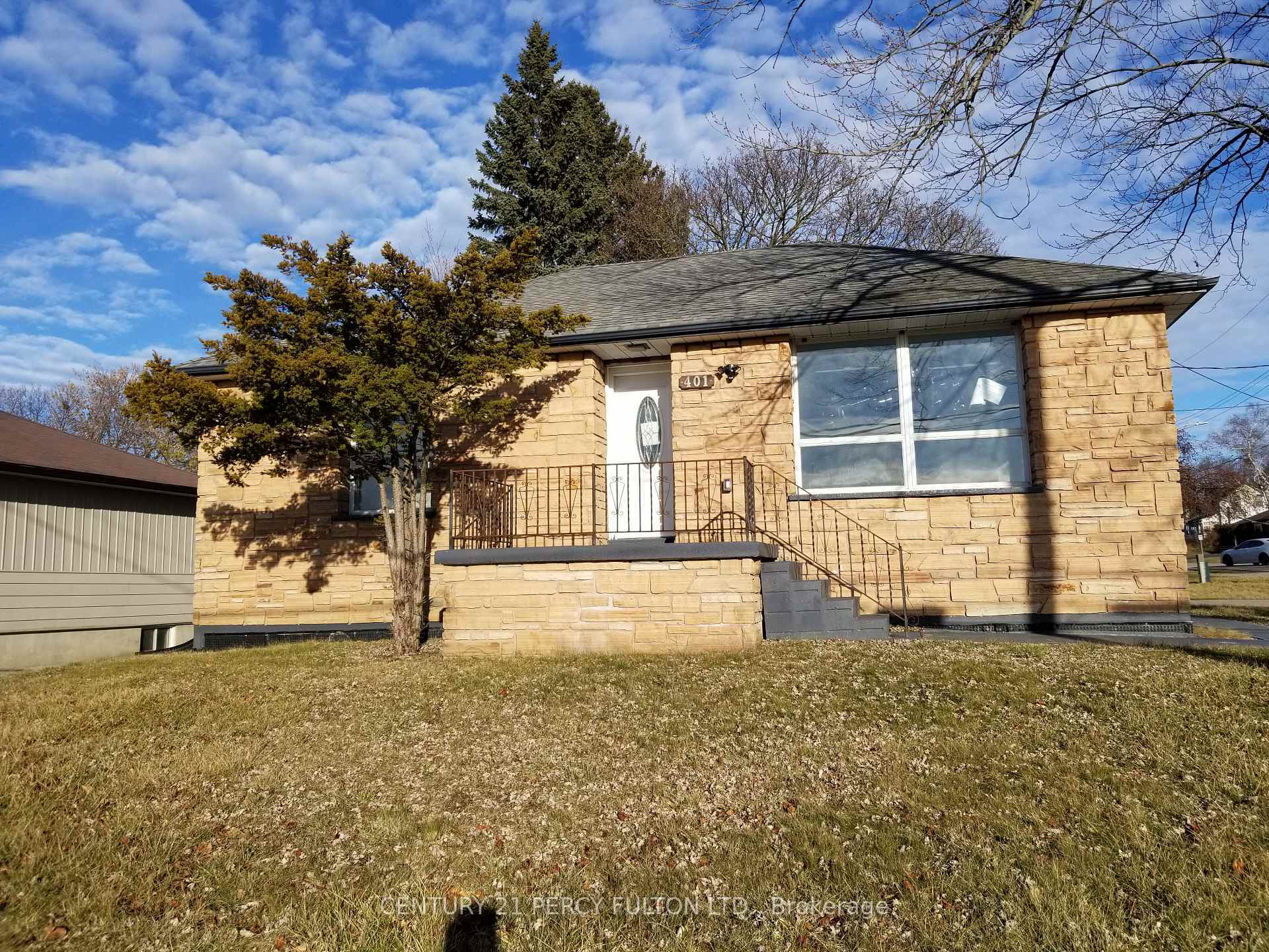 Property Photo: 401 Anderson Street Mainflr ON L1N 3V8