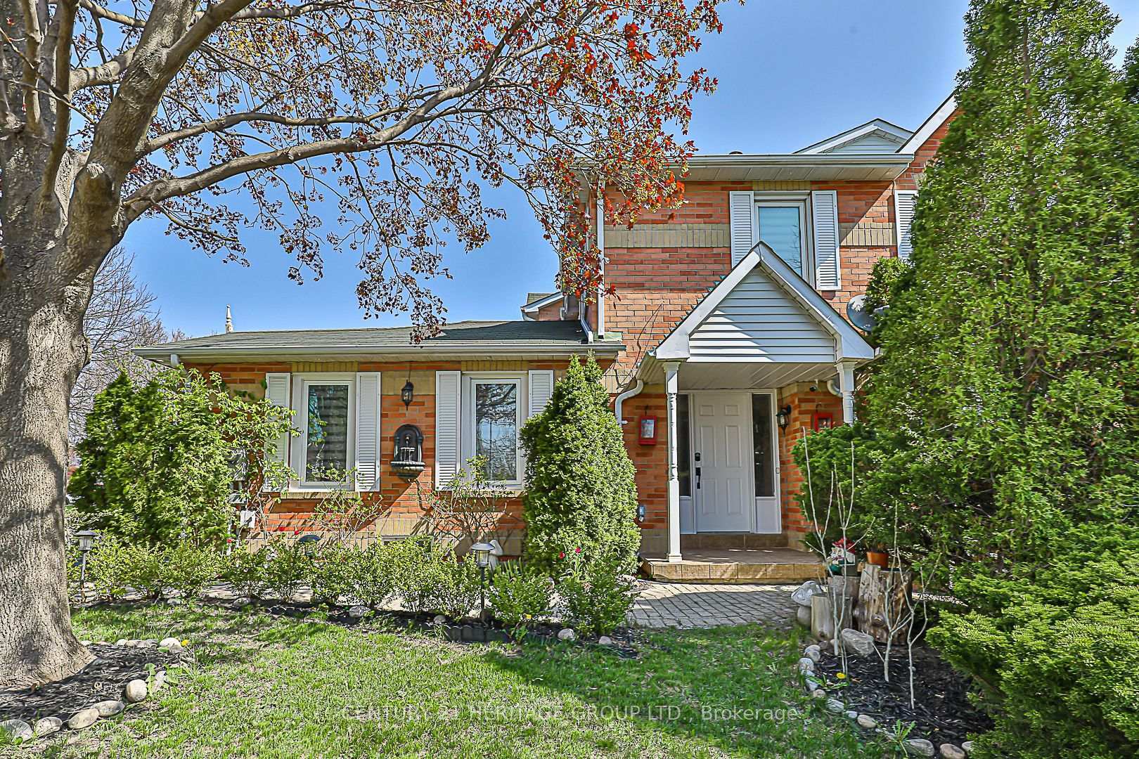 Photo de la propriété: 15 Ritva Court ON L4C 9R3