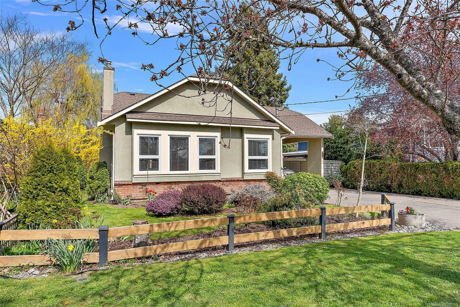 Property Photo: 2298 Malaview Ave BC V8L 2E8