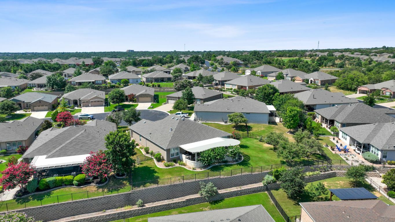 Property Photo: 906 Glass Mountain Cove TX 78633