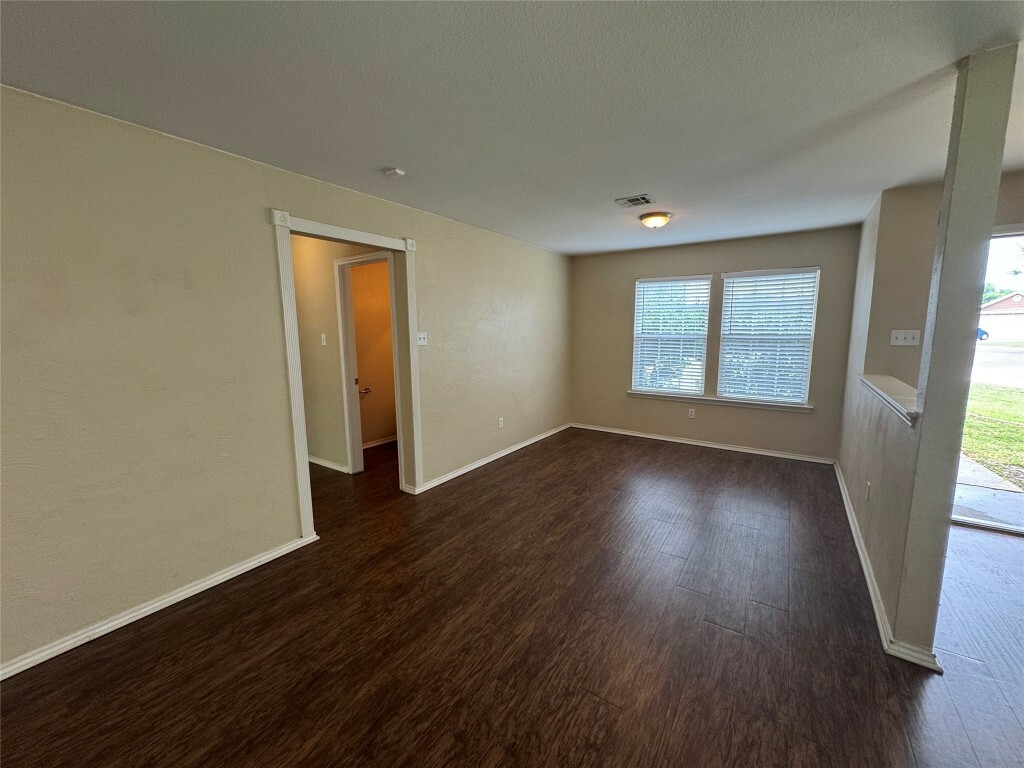 Property Photo: 108 Briarwood Court TX 78640