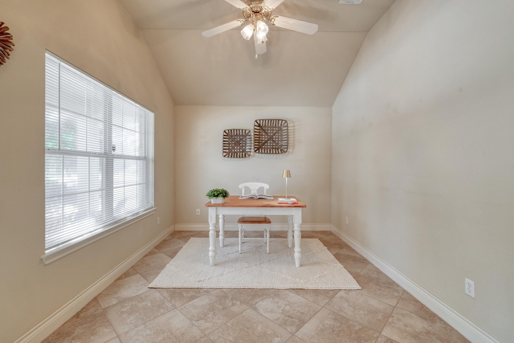 Property Photo: 1303 Ridgewood Drive TX 78641