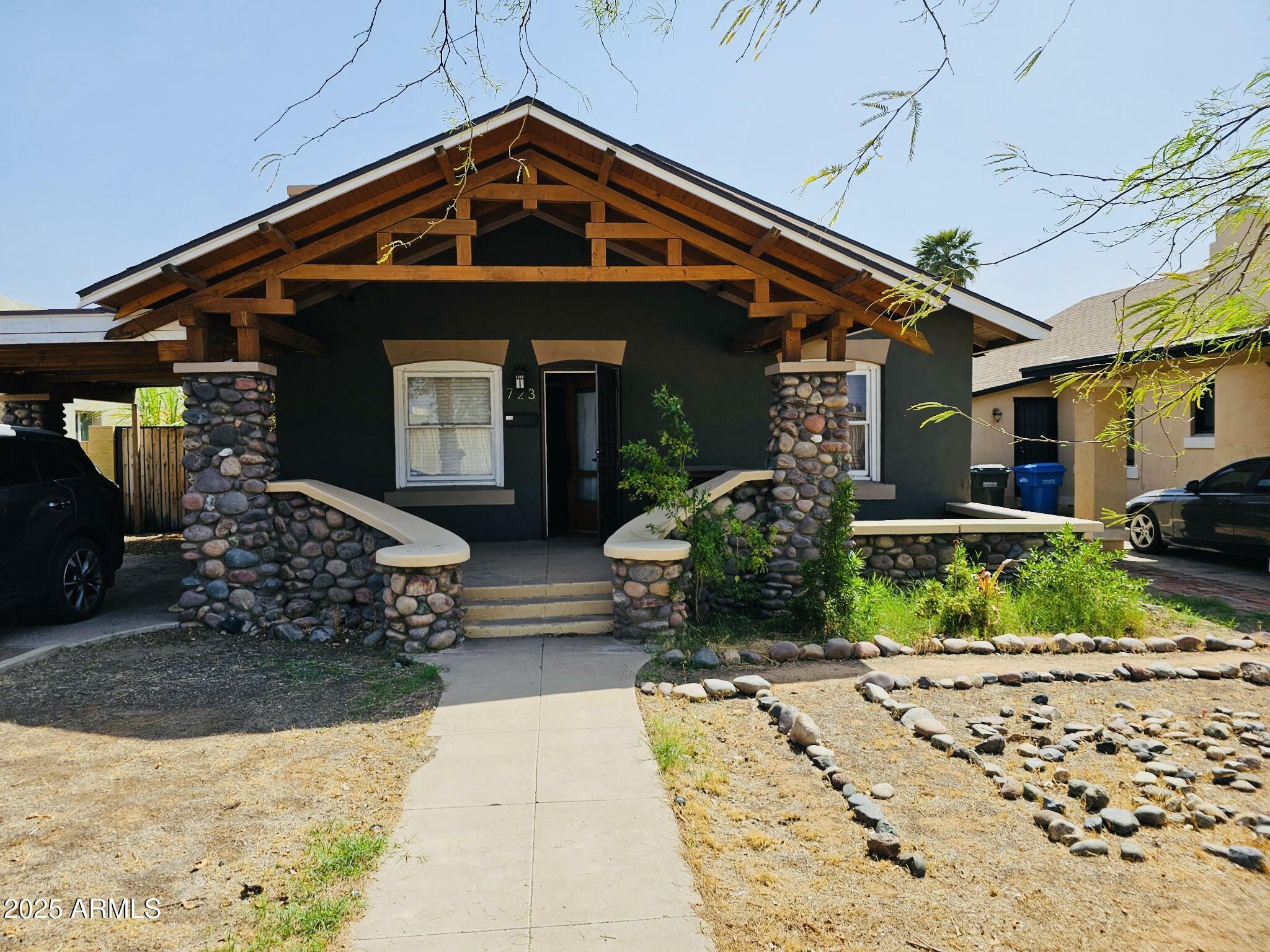 Property Photo: 723 E Moreland Street AZ 85006