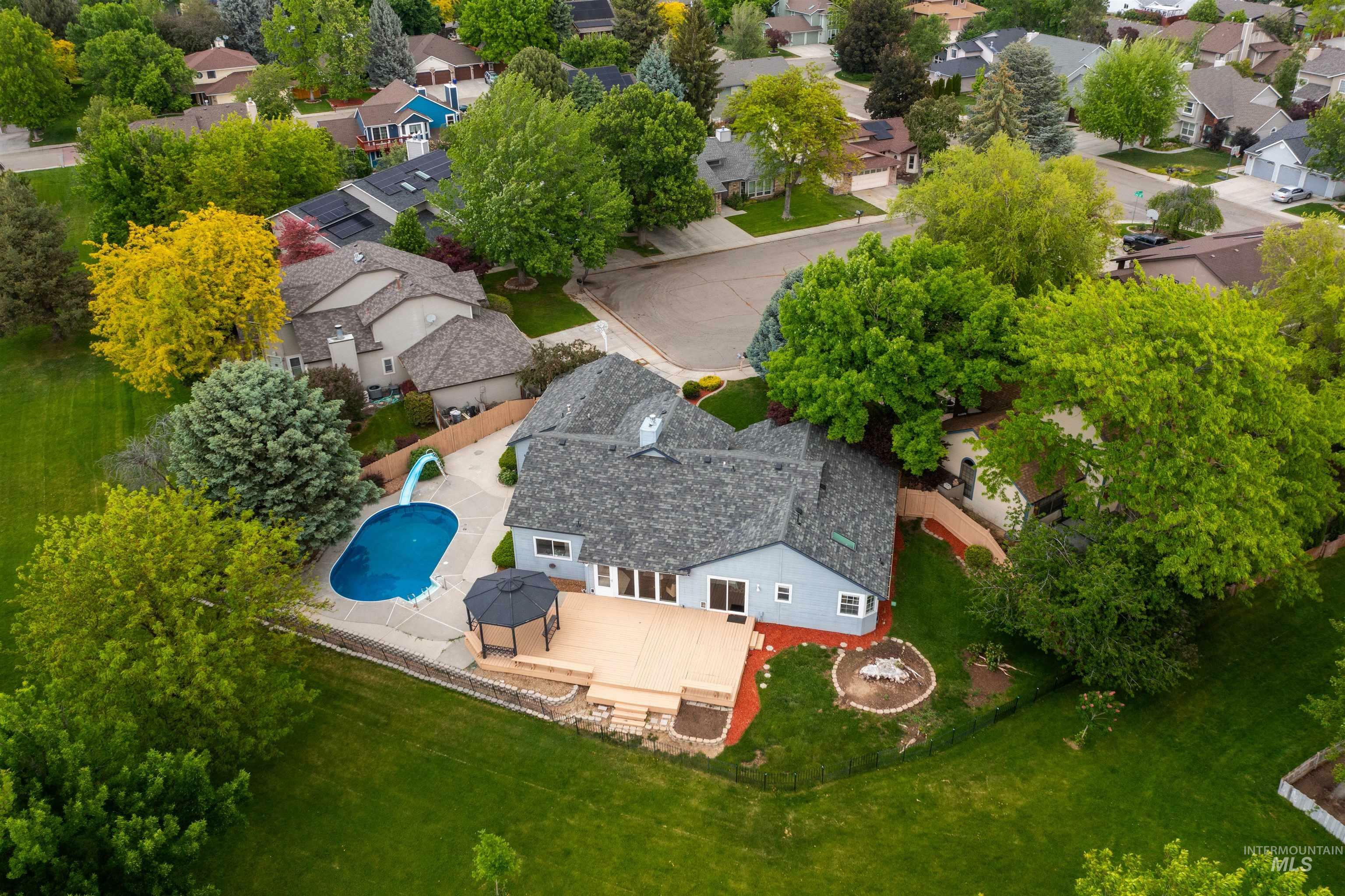 Property Photo: 10059 W Ironclad Ct ID 83704