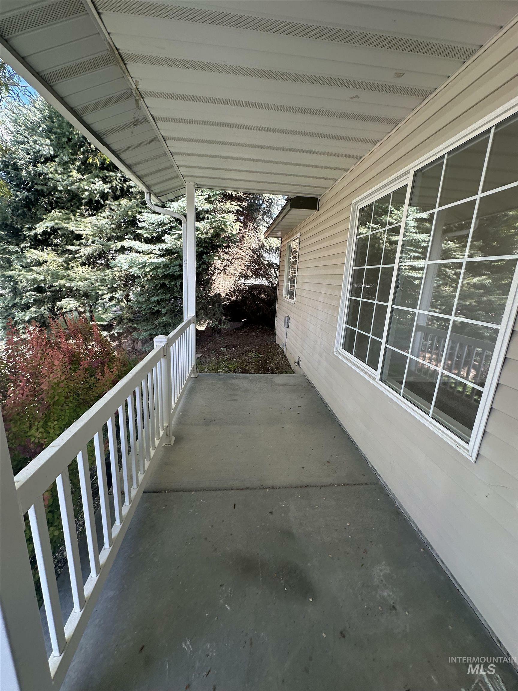 Property Photo: 2136 W Havenwood Ave ID 83686