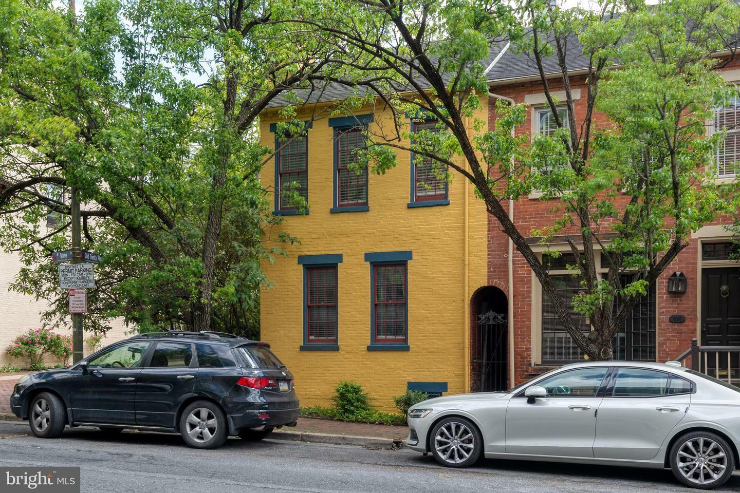 Property Photo: 108 E Vine Street PA 17602