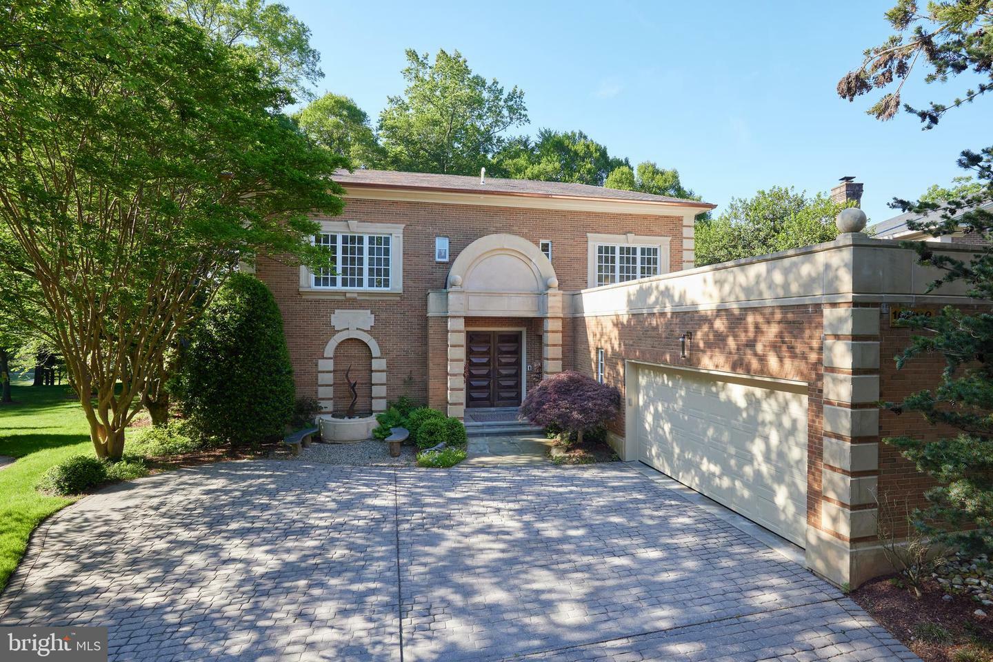 Property Photo: 10036 Chartwell Manor Court MD 20854