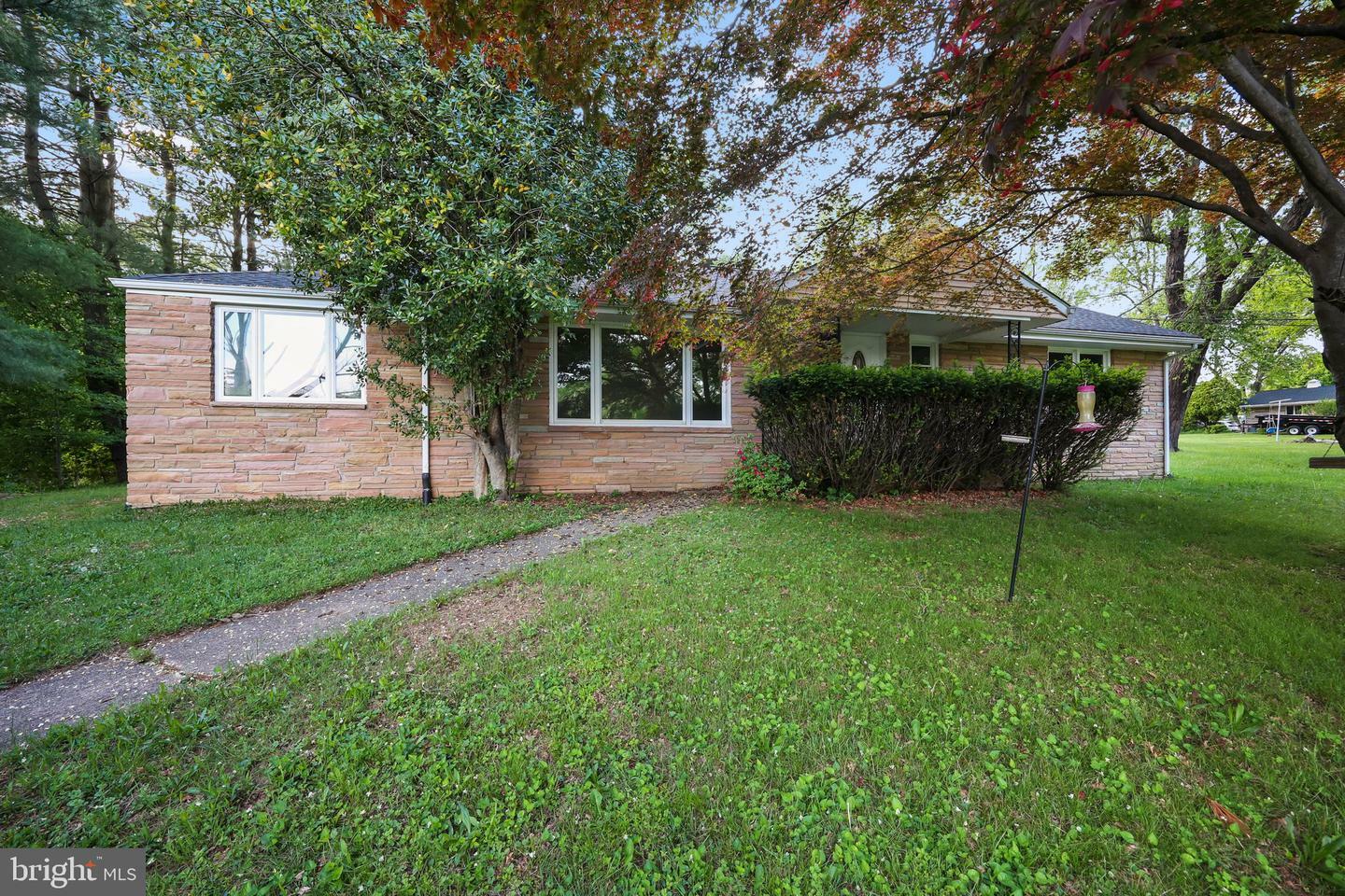 Property Photo: 2115 Pennington NJ 08638