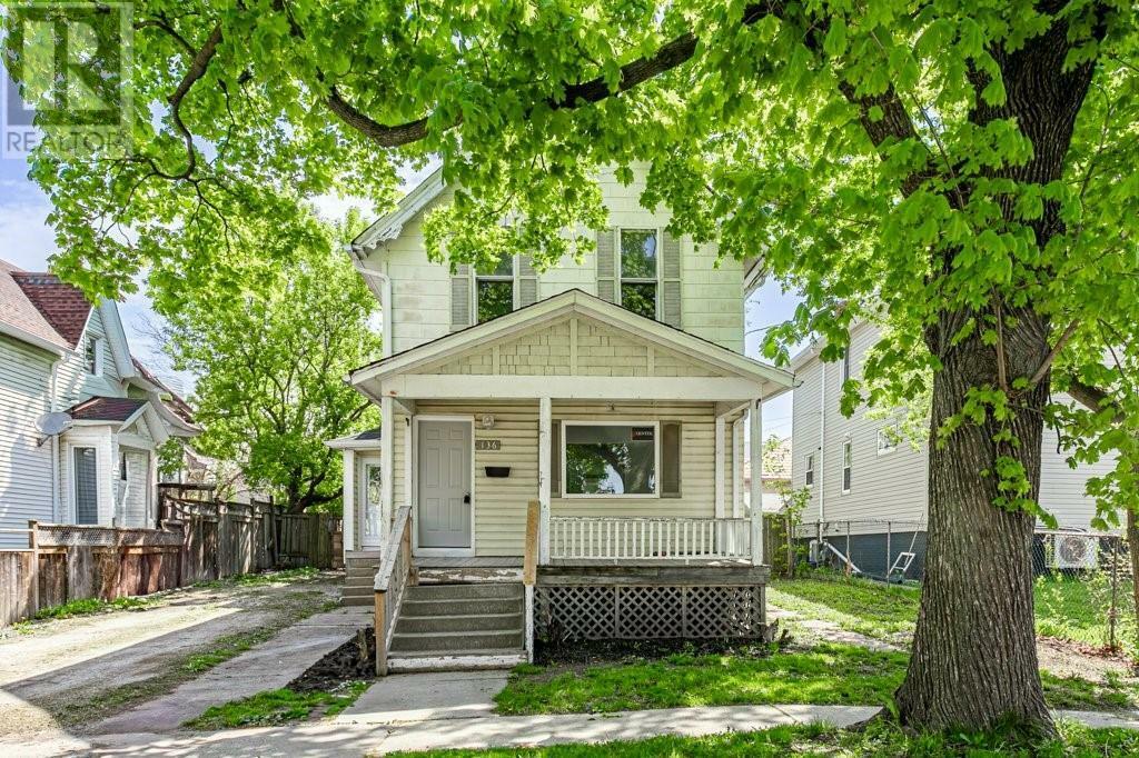 Photo de la propriété: 136 Brock Street North ON N7T 5Z1