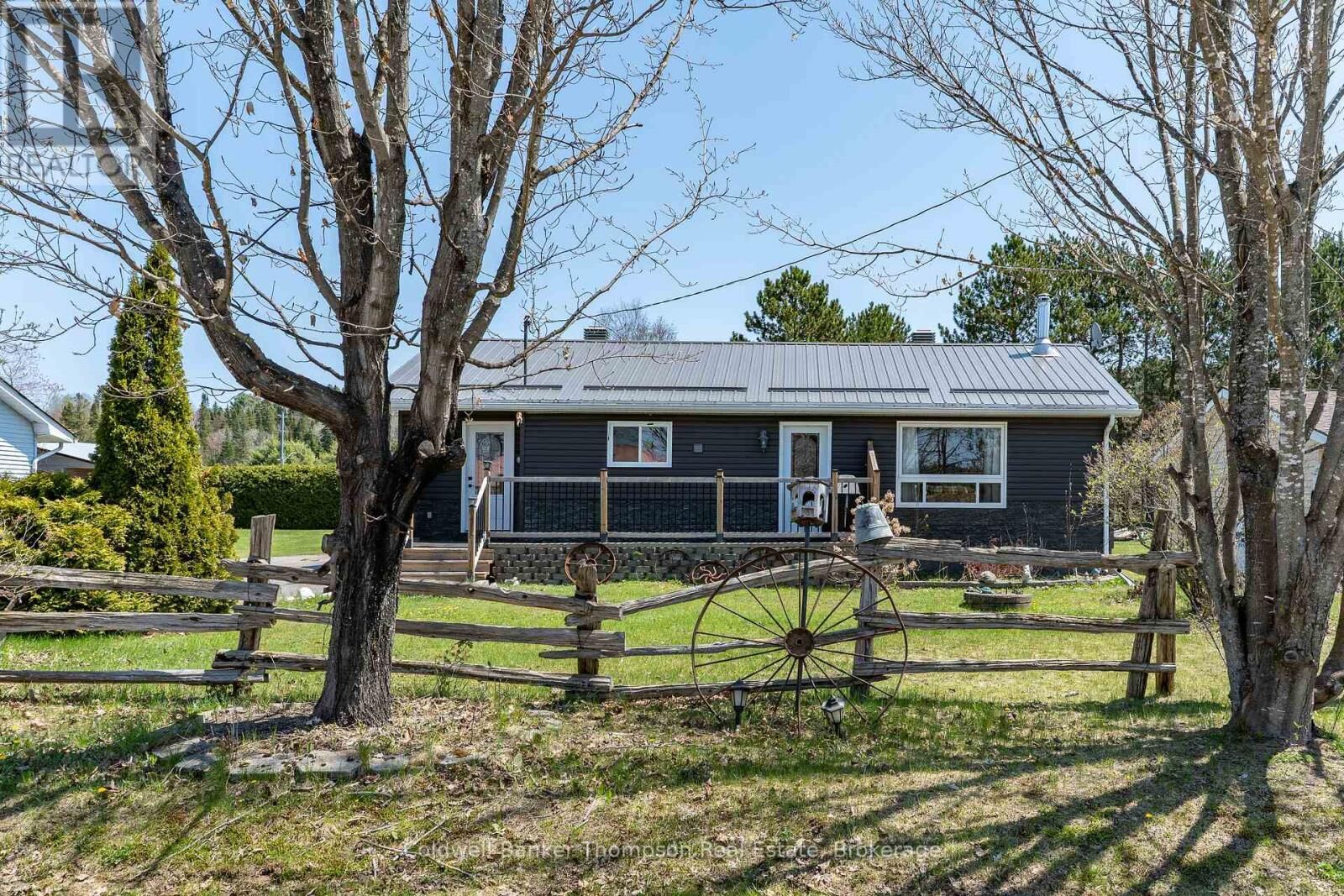 Property Photo:  45 Lake Street  ON K0J 2M0 