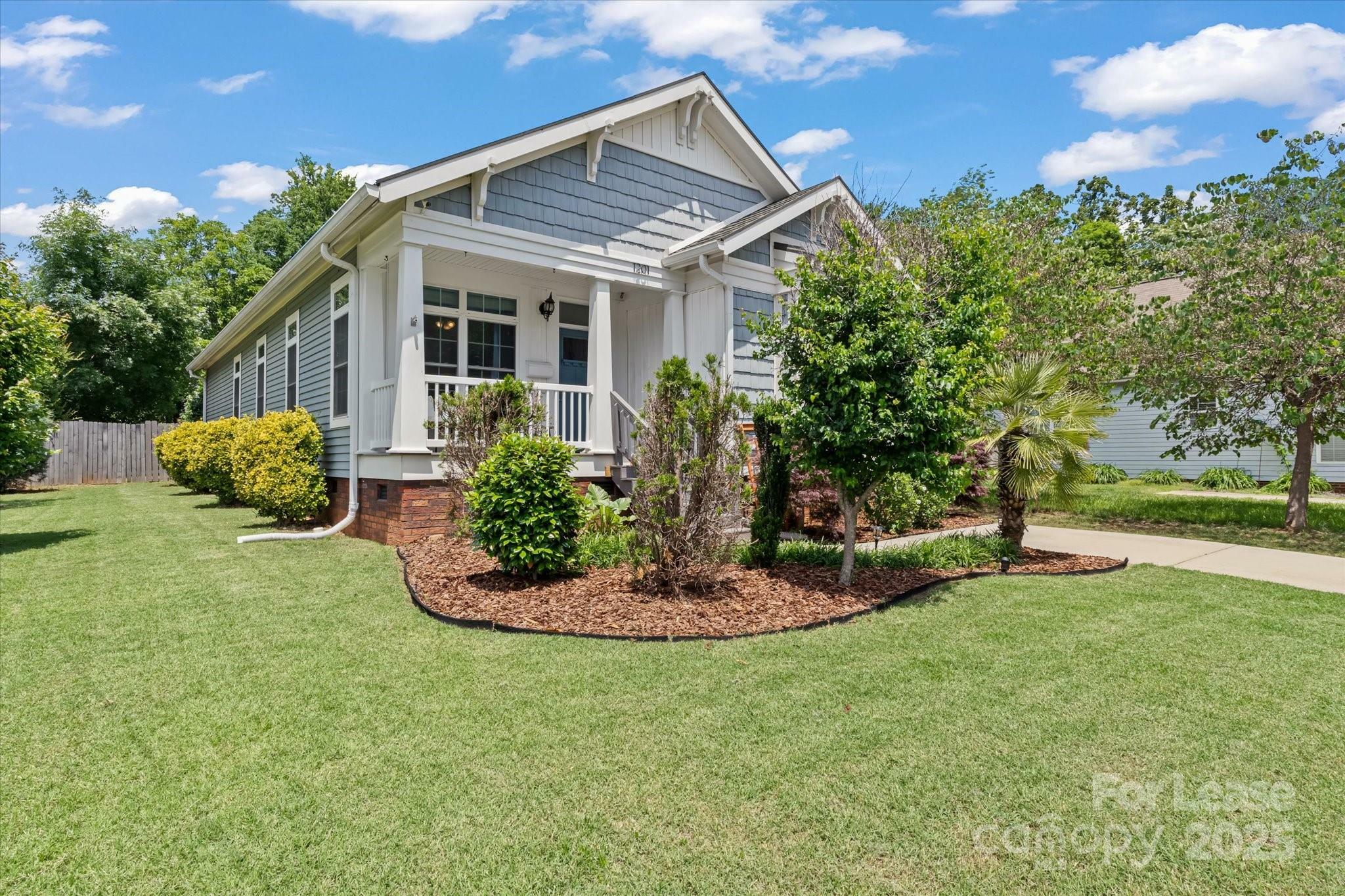 Property Photo: 1201 Pegram Street NC 28205