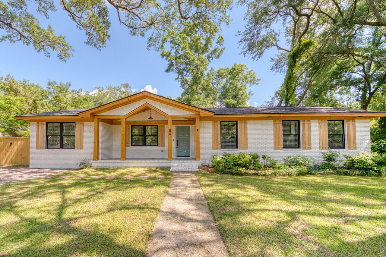 841 Fred Street  Charleston SC 29412 photo