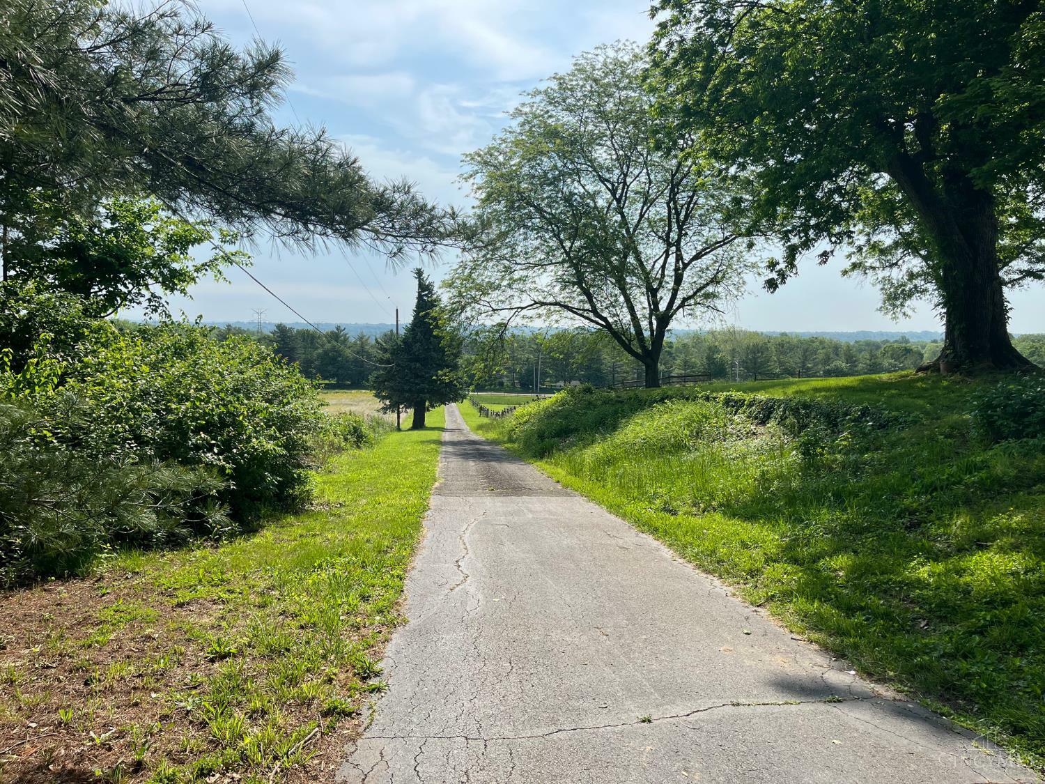Property Photo: 6211 Gray Road OH 45014