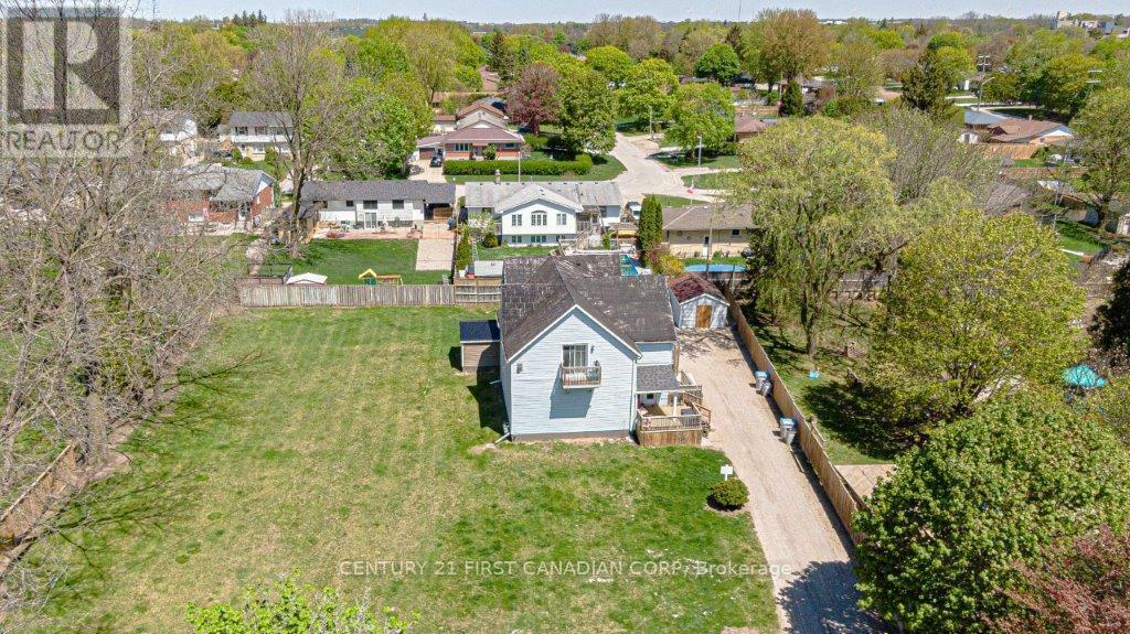 Property Photo: 431 Albert Street ON N7G 1W8