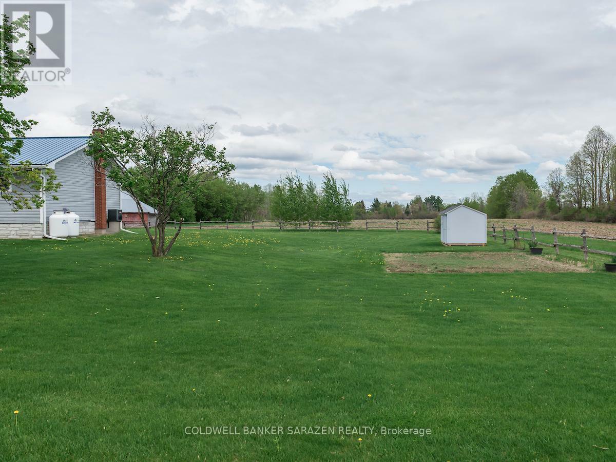Property Photo: 400 Keatley Road ON K7S 3G7