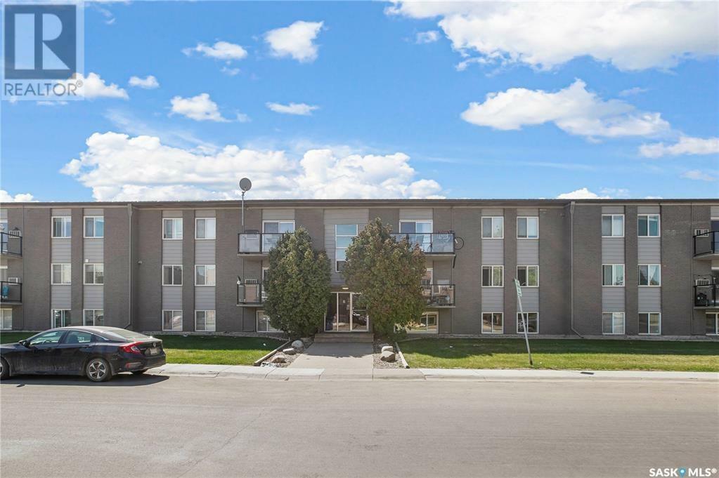Property Photo: 8 2 Summers Place SK S7H 3W4