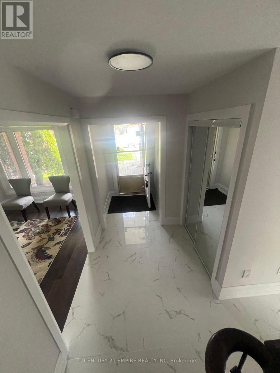 Property Photo:  42 Dundalk Crescent  ON L6Z 2V1 