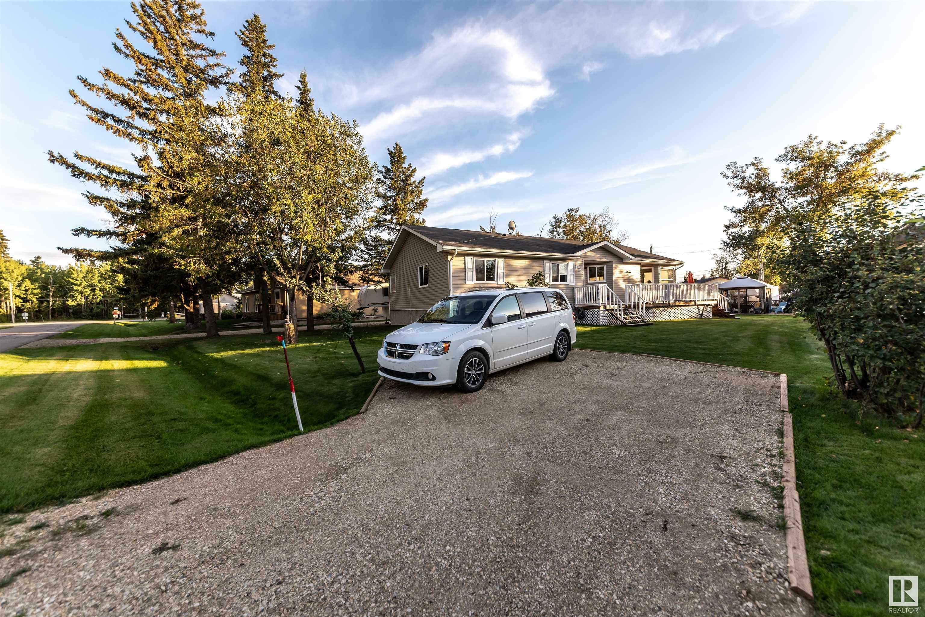 Photo de la propriété: 4916 56 Street AB T0E 0A0