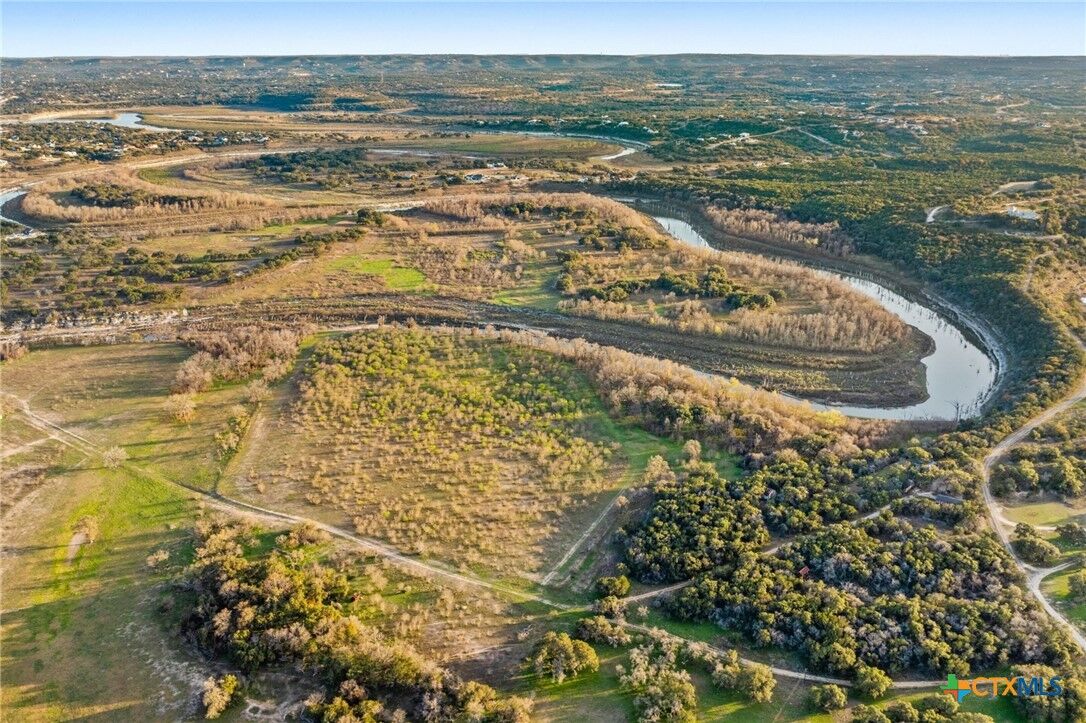 Property Photo: 4200 Demi John Bend TX 78133