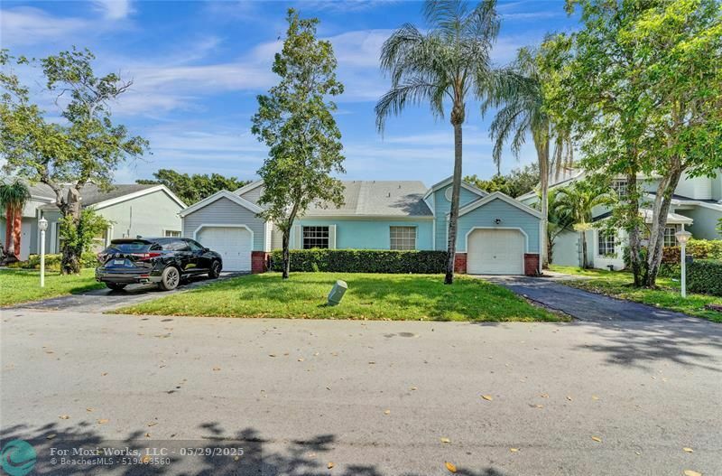 Property Photo: 10981 SW 11th Pl FL 33324