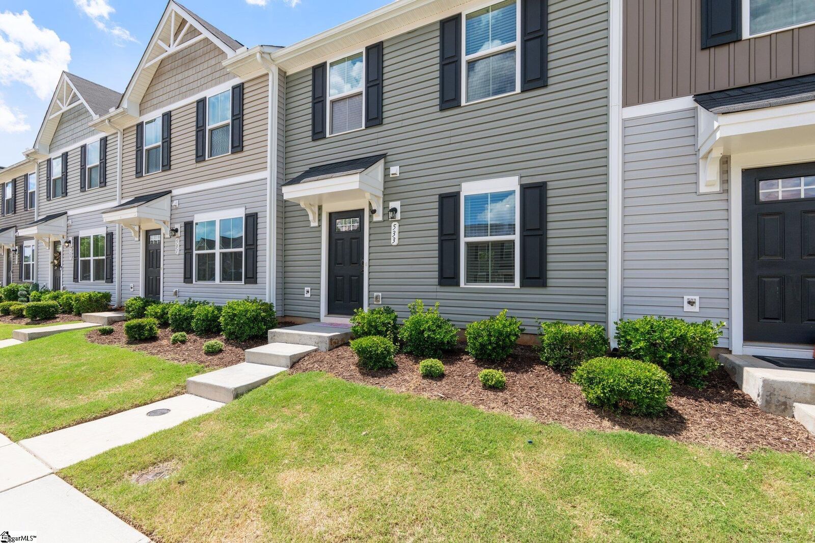 Property Photo: 533 Hampton Towne Drive SC 29617