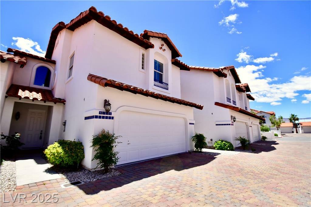 8711 Villa Jeremiah Lane  Las Vegas NV 89147 photo