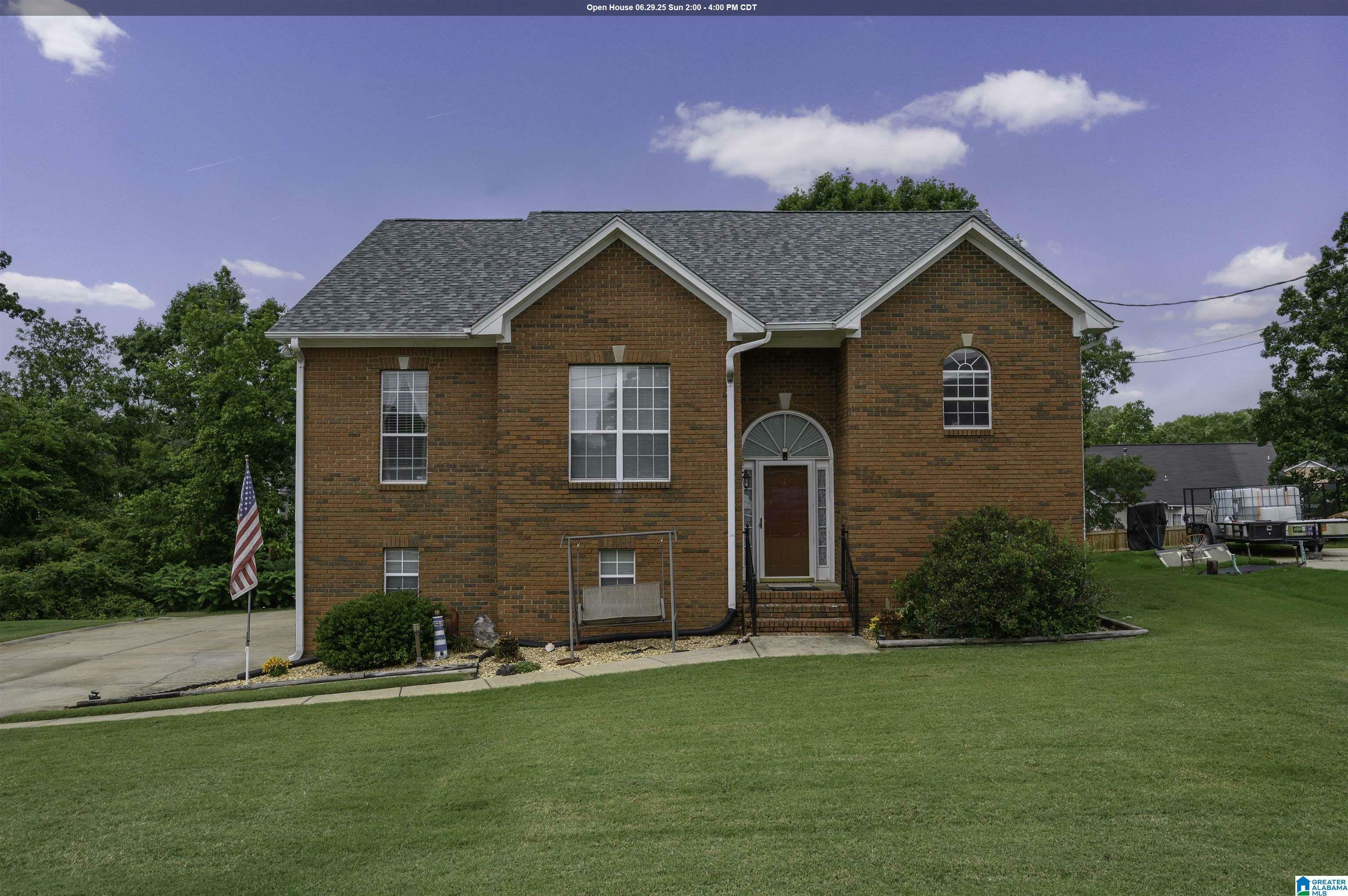 Property Photo: 106 Rosewood Circle AL 35040