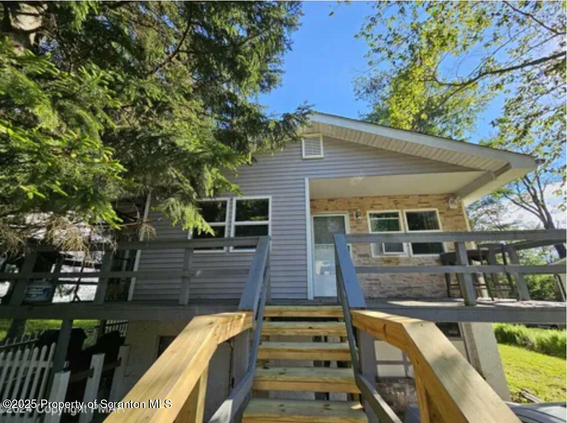 Property Photo: 9340 Fairmount Way PA 18466