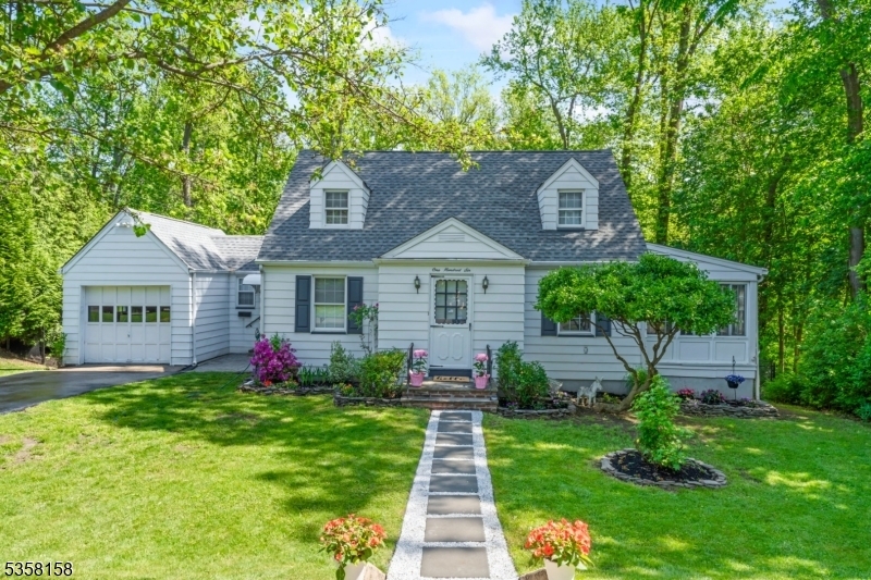 106 Mohawk Dr  Cranford Twp. NJ 07016 photo