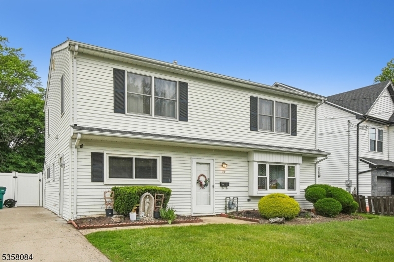 Property Photo: 30 Kenmore Rd NJ 08817