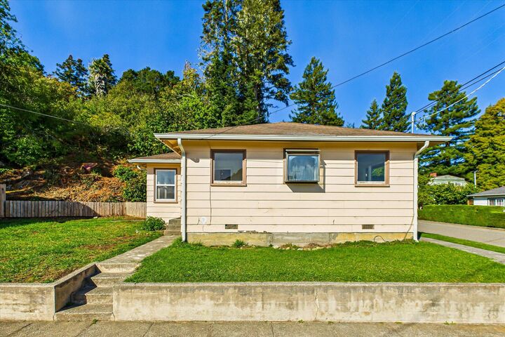 Property Photo: 960 14th Street CA 95540
