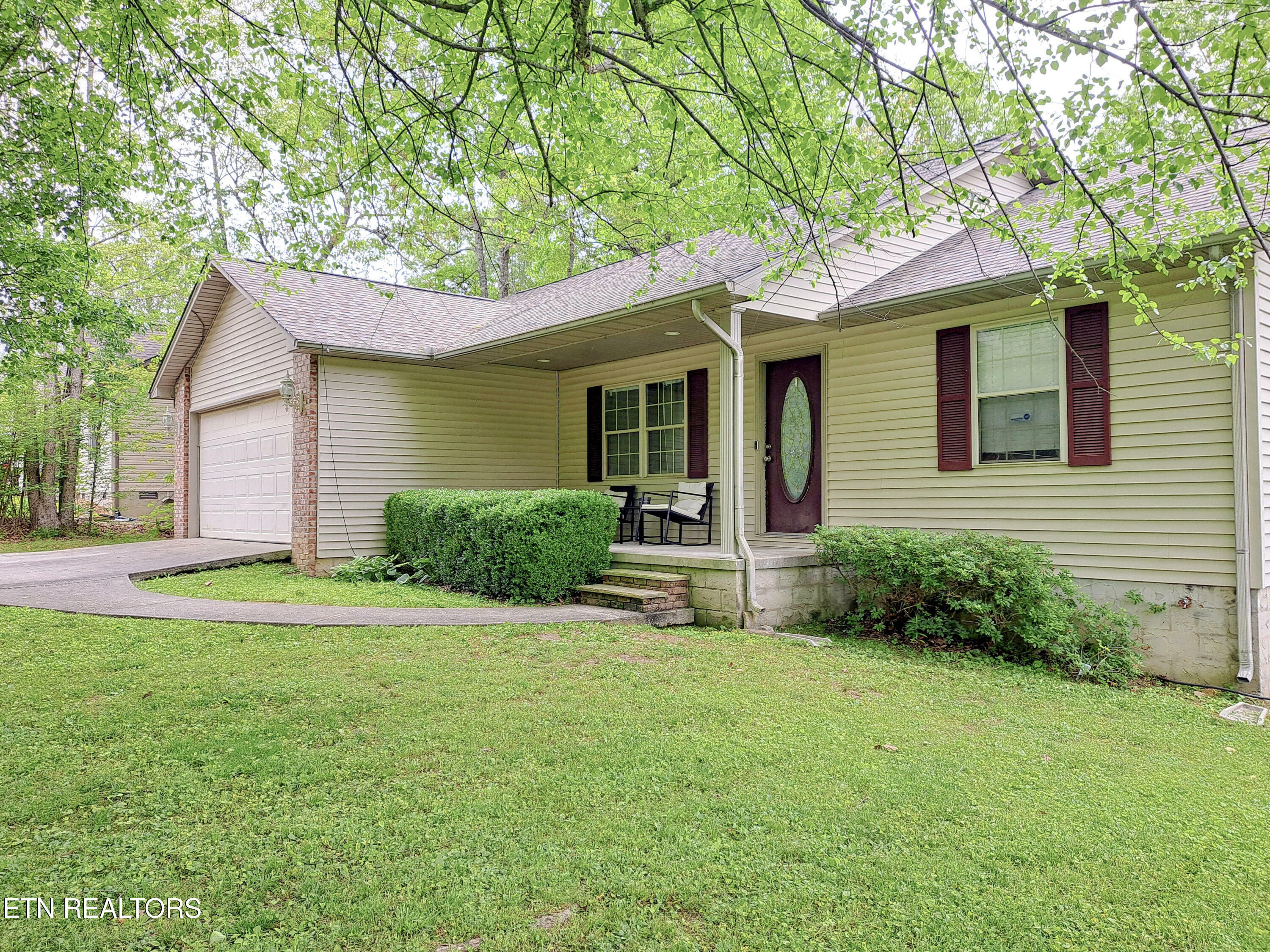 Property Photo: 2040 Menasha Drive TN 38572