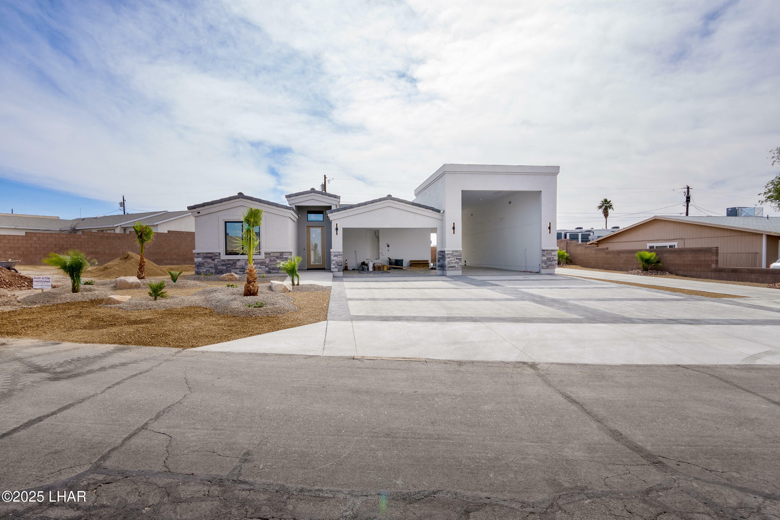 Property Photo: 3450 Big Chief Dr AZ 86406