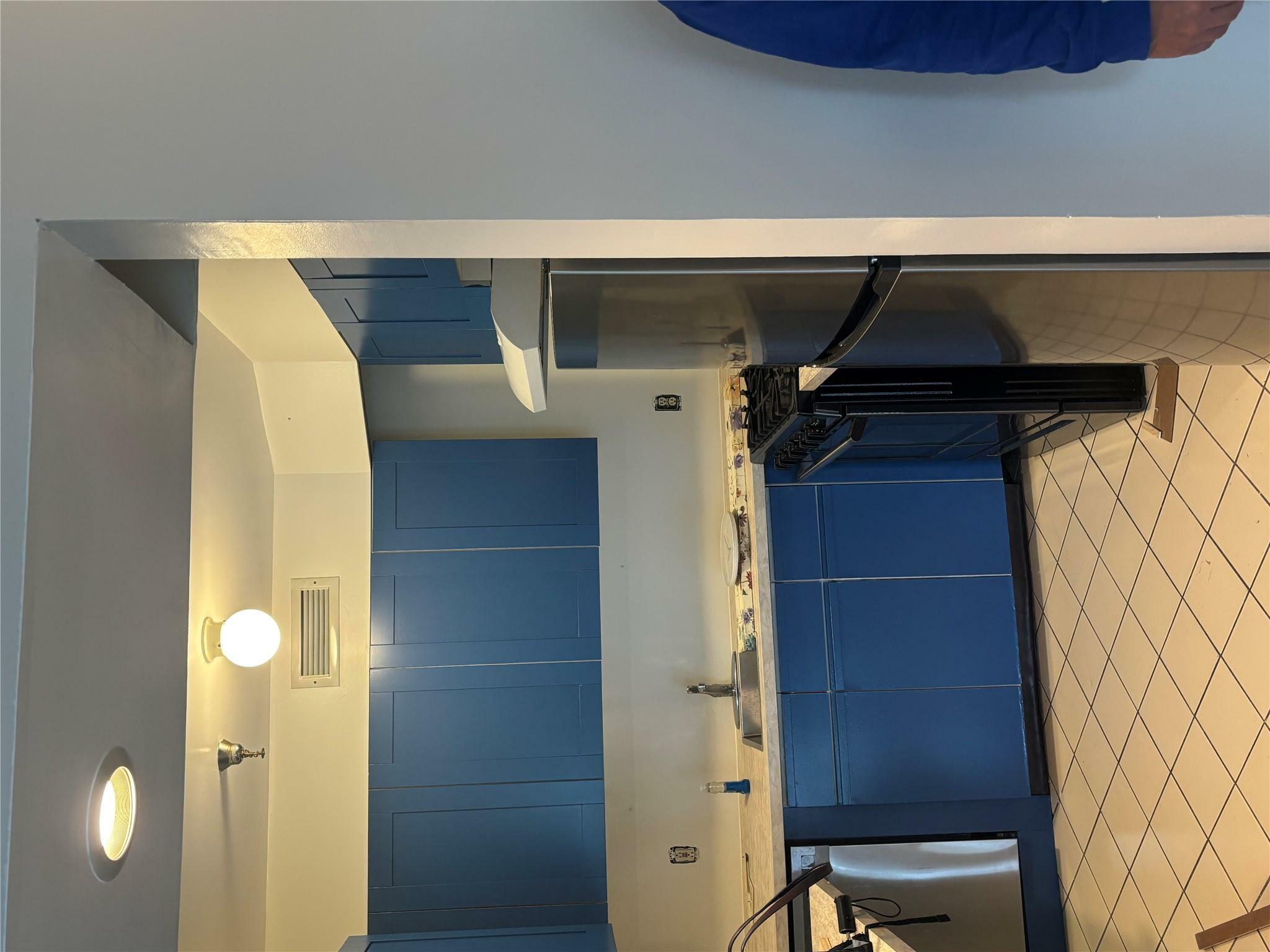 Property Photo:  501 N Barry Avenue 2J  NY 10543 