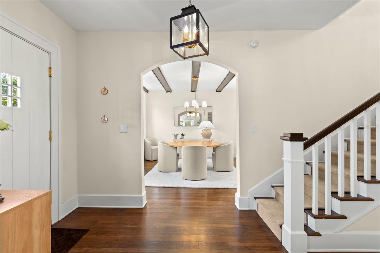 Property Photo: 455 18th Avenue NE FL 33704