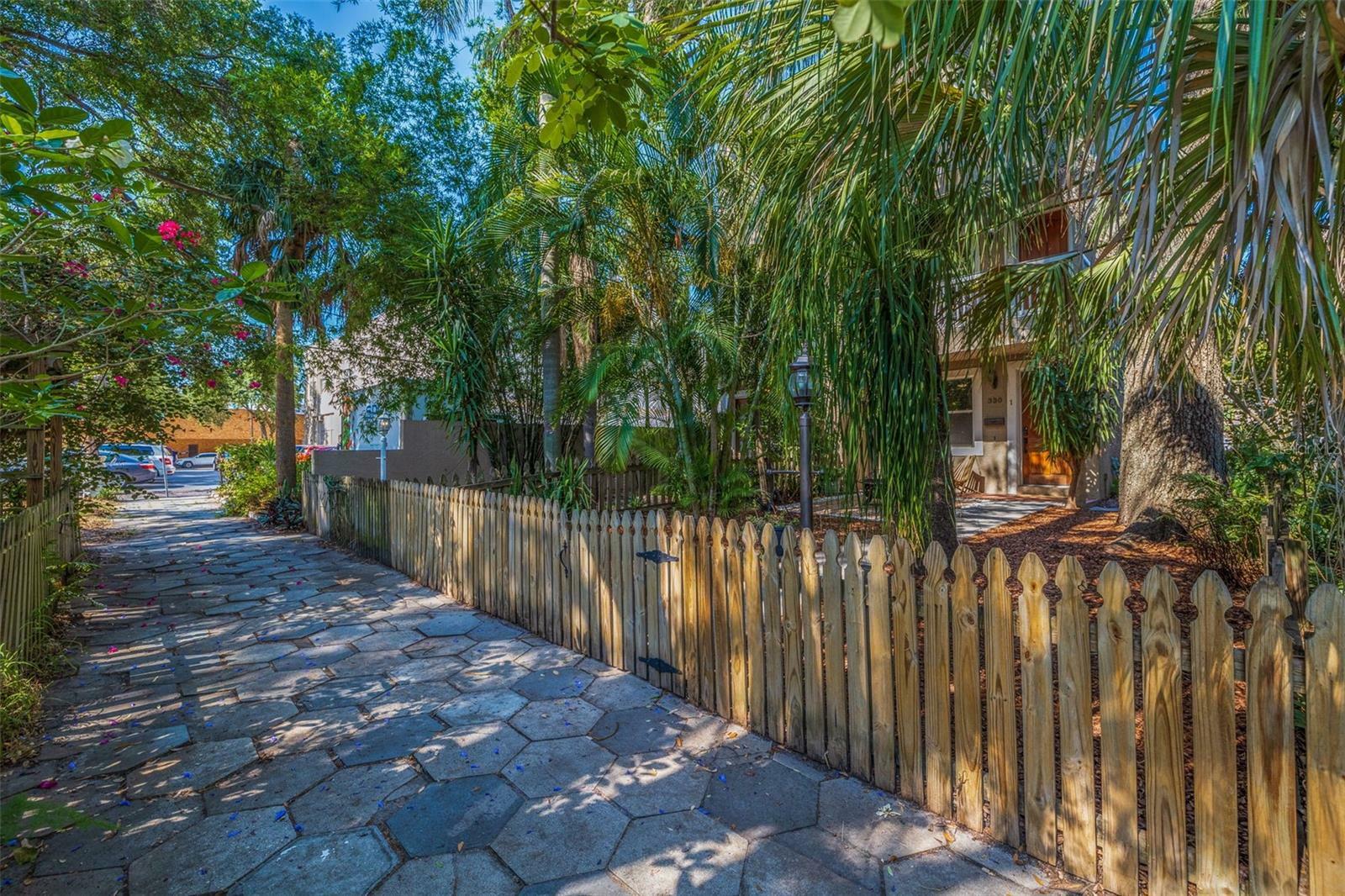 Property Photo: 330 Lang Court N 1 FL 33701