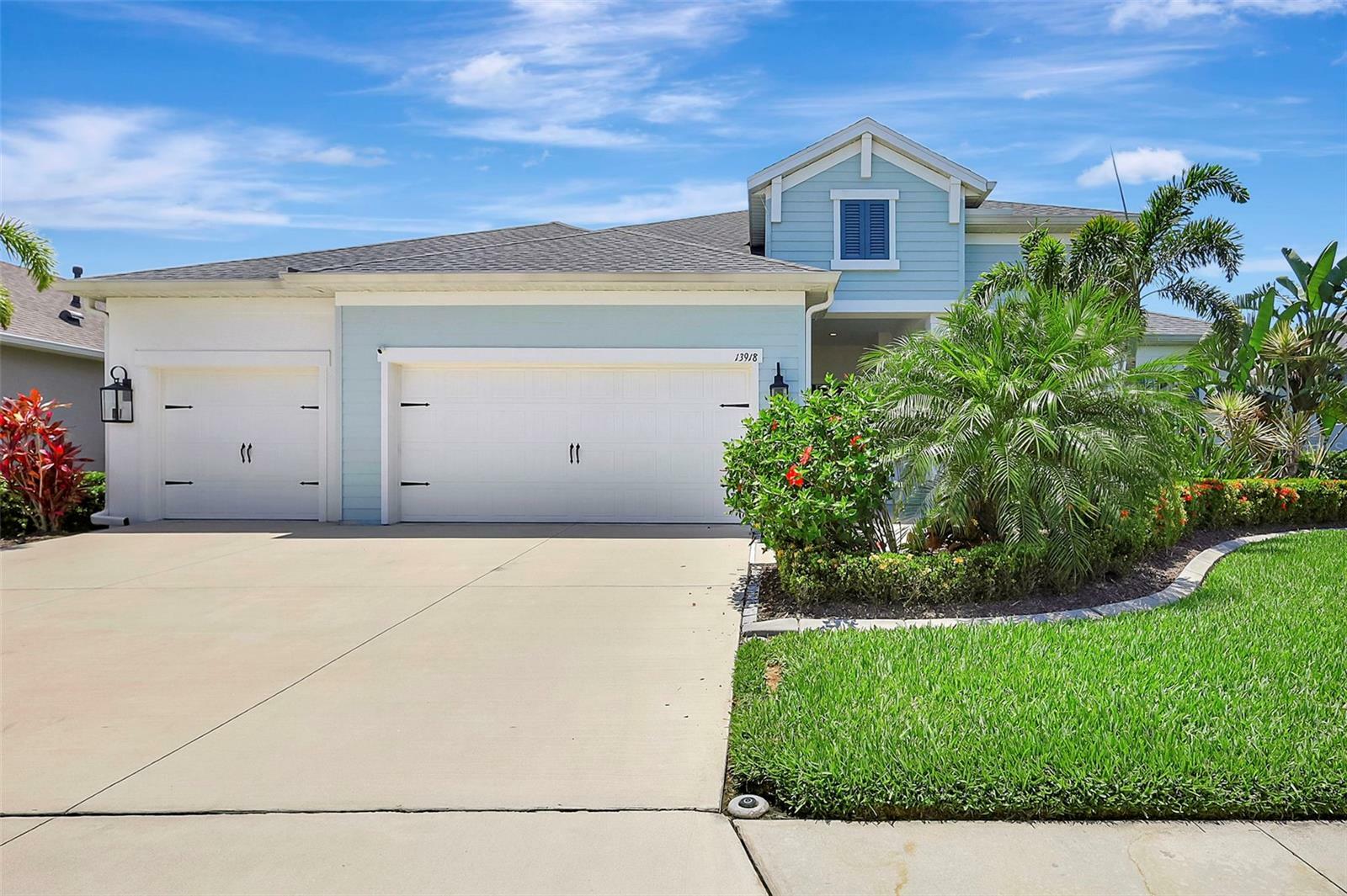 Property Photo: 13918 Old Creek Court FL 34219