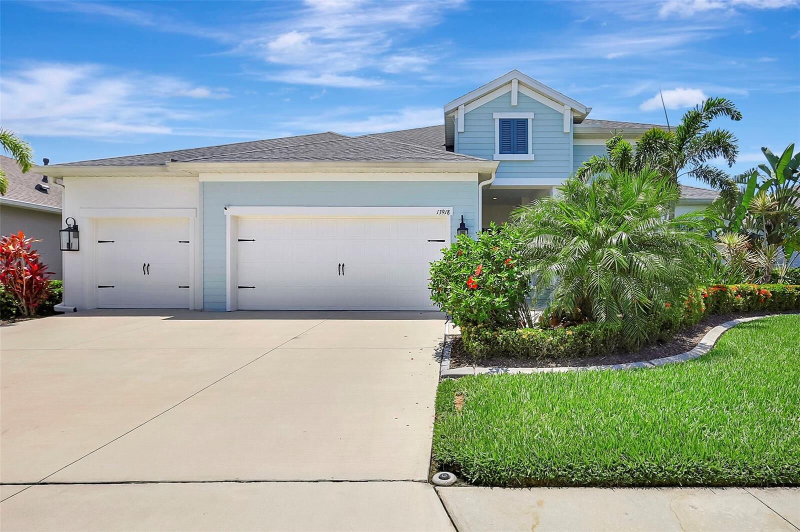 Property Photo:  13918 Old Creek Court  FL 34219 