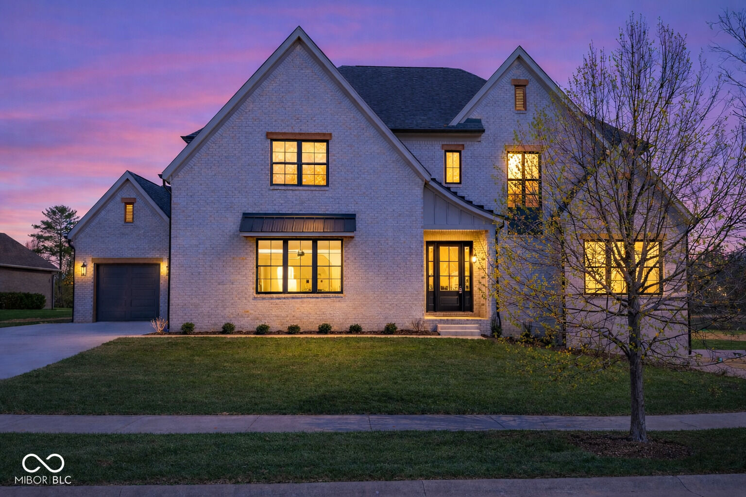 Property Photo:  1713 Deer Creek Way  IN 47201 