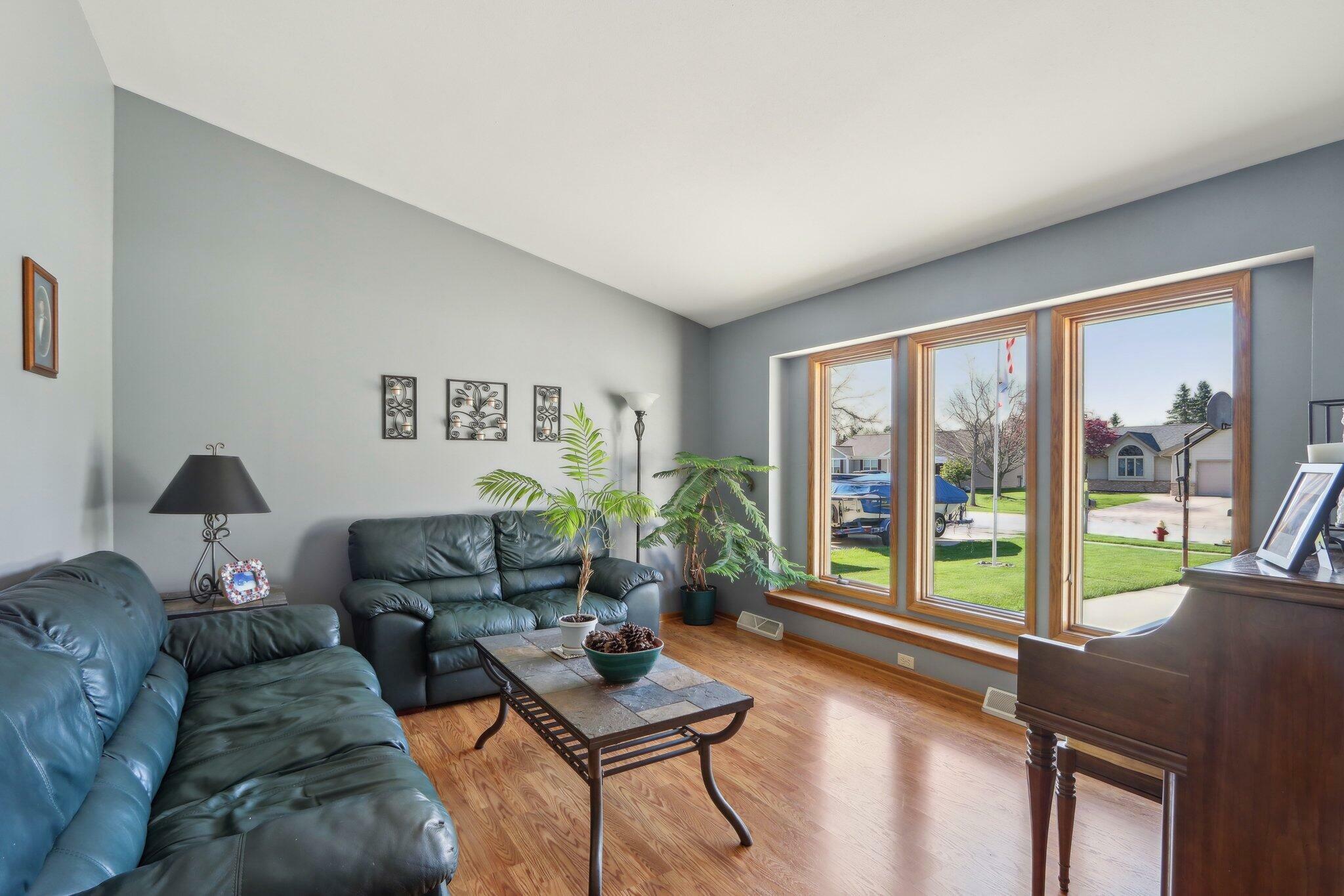 Property Photo: 500 E Quail Run WI 53154