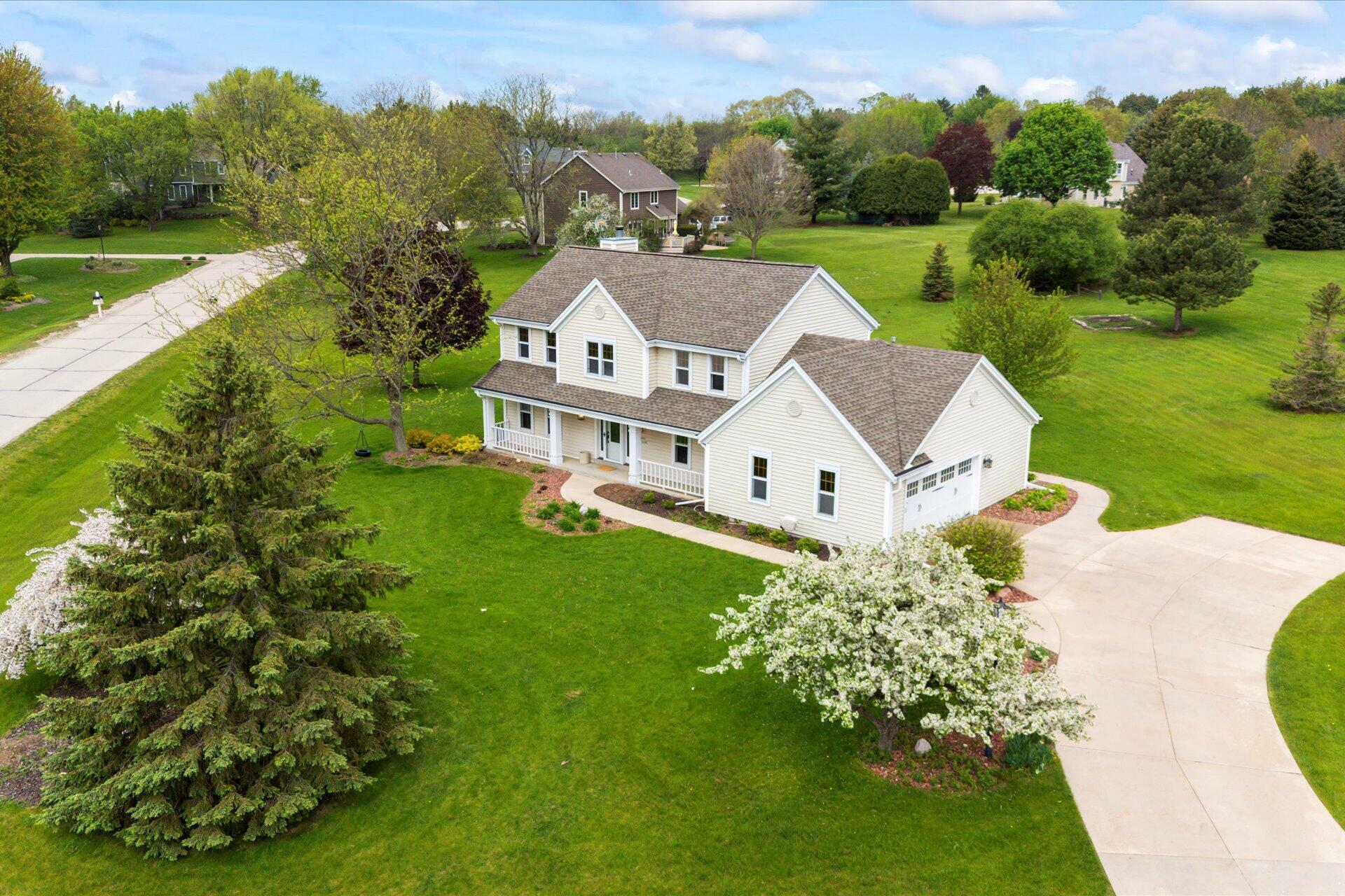 N39w32890 High Hill Ct  Nashotah WI 53058 photo