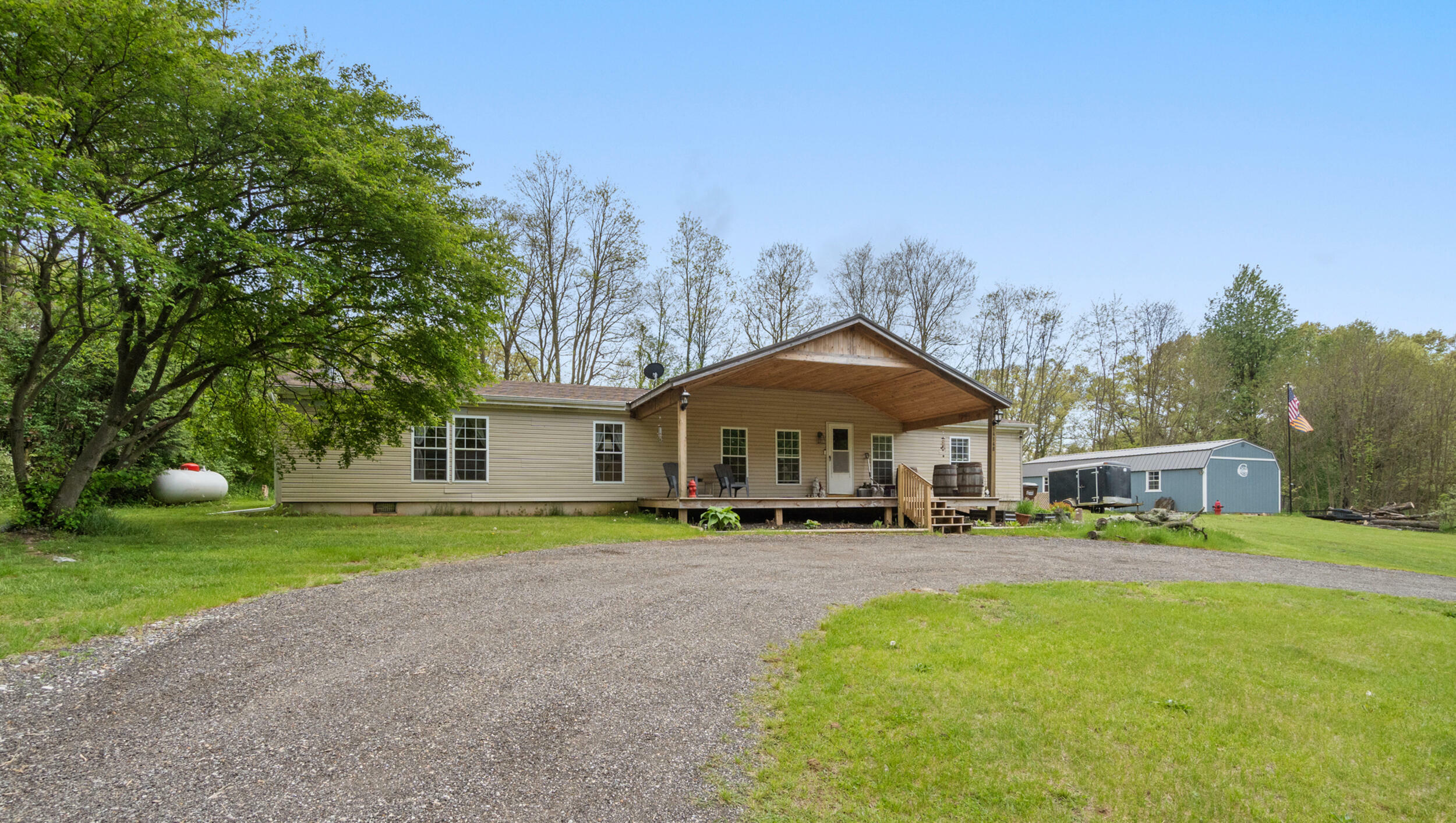 Property Photo: 14148 Peckham Road MI 49269