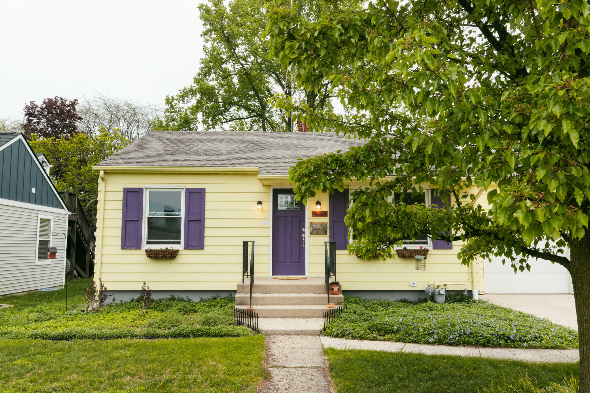 Property Photo:  853 Kingsley Avenue  MI 49085 