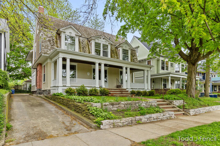 Property Photo: 554 Madison Avenue SE MI 49503