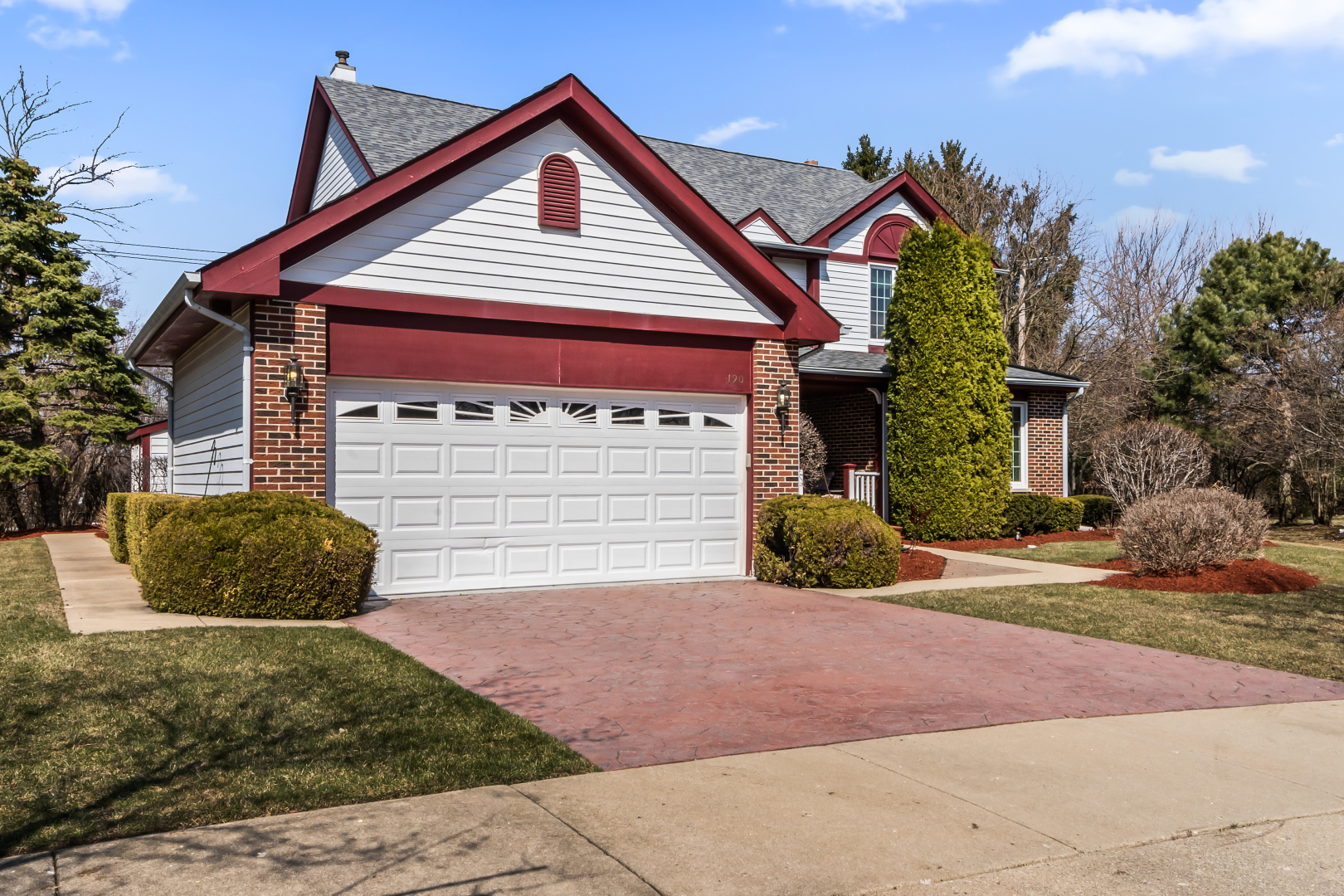 Property Photo:  190 Southgate Drive  IL 60061 