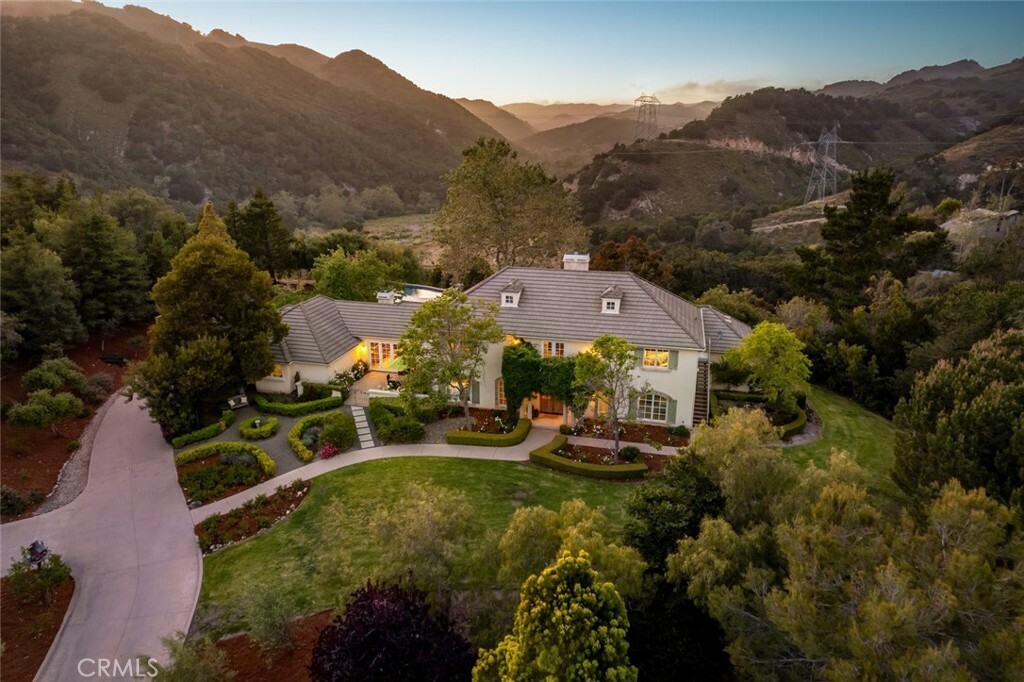 Property Photo: 1190 Bassi Drive CA 93405