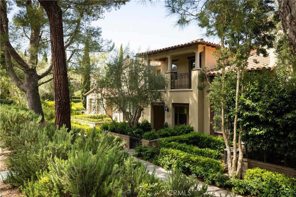 Property Photo: 23 Saraceno CA 92657