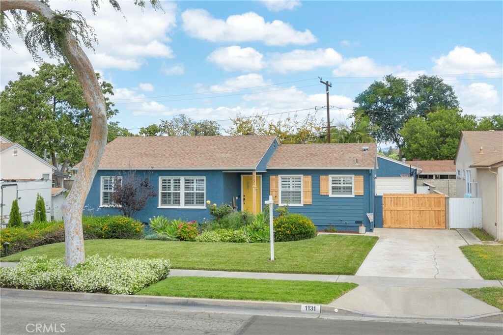 Property Photo: 1131 W Oak Avenue CA 92833